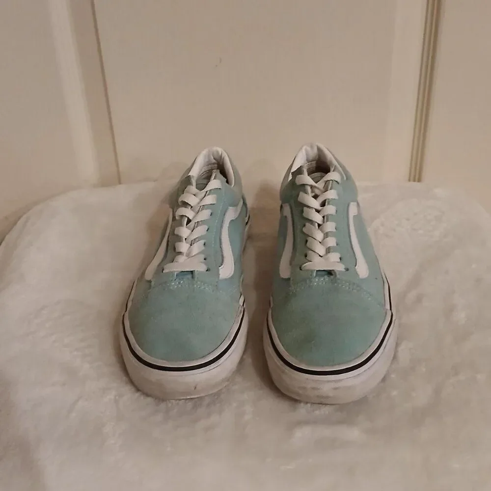 Light Blue or Aqua Vans Old Skool unisex sneakers in men's 6, women's 7.5